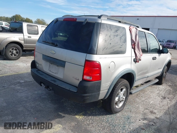 2005 Ford Explorer XLS z VIN 1FMZU62K75UA46403, wystawiony jako IAAI lot #41437737 z przebiegiem 198 356 mil mil oraz . Historia ofert i sprzedaży dostępna na DreamBid. Obrazek 4.