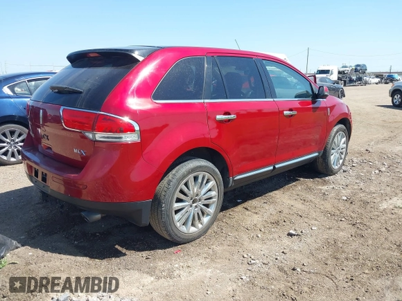 2013 Lincoln MKX with VIN 2LMDJ6JK3DBL15557, listed as a IAAI auction lot 42013960 with 1 mi miles. Bid and sale history available at carsss.com. Image 4.