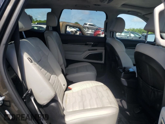 2023 Kia Telluride SX Prestige with VIN 5XYP5DGC5PG387088, listed as a Copart auction lot 60807605 with 70,674 mi miles and Salvage title. Bid and sale history available at DreamBid. Image 11.