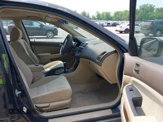 2005 Honda Accord LX z VIN 1HGCM66315A070938, wystawiony jako IAAI lot #42357049 z przebiegiem 173 243 mil mil oraz . Historia ofert i sprzedaży dostępna na DreamBid. Obrazek 5.