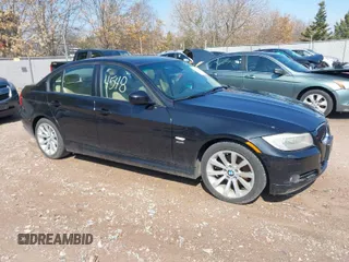 2011 BMW 3 Series 328i xDrive with VIN WBAPK5G55BNN80629, listed as a IAAI auction lot 41914548 with 88,199 mi miles. Bid and sale history available at carsss.com. Image 1.