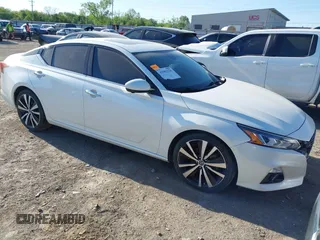 2020 Nissan Altima Platinum with VIN 1N4BL4FV3LC127019, listed as a IAAI auction lot 41982226 with 96,606 mi miles and . Bid and sale history available at carsss.com. Image 1.