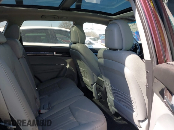 2015 Kia Sorento SX Limited with VIN 5XYKW4A76FG589701, listed as a IAAI auction lot 41661272 with 91,633 mi miles. Bid and sale history available at carsss.com. Image 8.