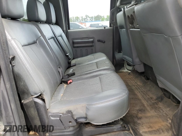 2015 Ford F-250 Lariat z VIN 1FT7W2BT1FEB25018, wystawiony jako Copart lot #55891235 z przebiegiem 186 354 mil mil oraz Szkoda całkowita • Salvage title. Historia ofert i sprzedaży dostępna na DreamBid. Obrazek 10.