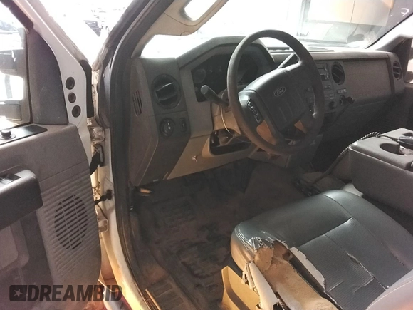 2011 Ford F-250 XL with VIN 1FT7X2B63BEB77171, listed as a IAAI auction lot 42677709 with 268,911 mi miles and . Bid and sale history available at DreamBid. Image 7.