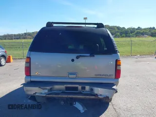 2003 Chevrolet Suburban LT с VIN 3GNFK16Z83G288048, выставлен на аукционе IAAI как лот 40486507 с пробегом 274 663 миль миль и . История ставок и продаж доступна на DreamBid. Изображение 16.