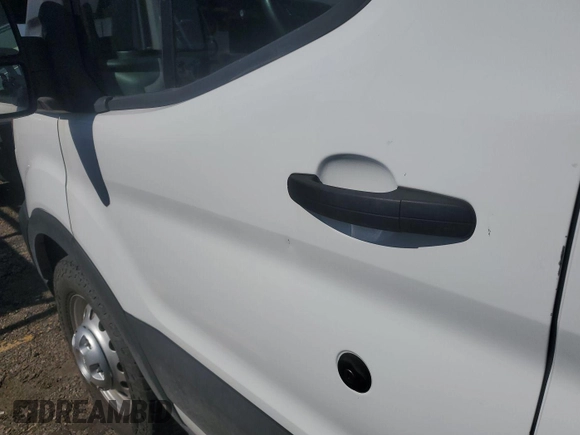2023 Ford Transit Passenger XL z VIN 1FBAX9C86PKA70756, wystawiony jako IAAI lot #42731060 z przebiegiem 23 399 mil mil oraz . Historia ofert i sprzedaży dostępna na DreamBid. Obrazek 8.