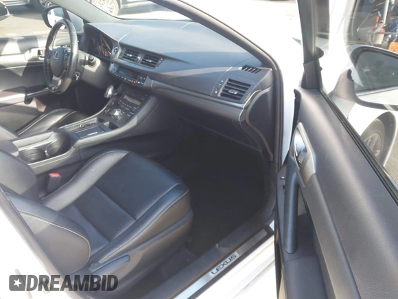 2016 Lexus CT 200h z VIN JTHKD5BH6G2261787, wystawiony jako IAAI lot #42667277 z przebiegiem 152 082 mil mil oraz . Historia ofert i sprzedaży dostępna na DreamBid. Obrazek 5.