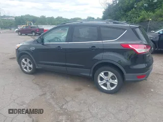 2013 Ford Escape SE z VIN 1FMCU9GX0DUC58800, wystawiony jako IAAI lot #42779098 z przebiegiem 112 542 mil mil oraz . Historia ofert i sprzedaży dostępna na DreamBid. Obrazek 3.