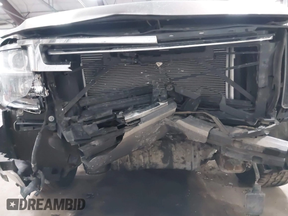 2018 Chevrolet Suburban Premier z VIN 1GNSKJKC9JR100134, wystawiony jako IAAI lot #41449255 z przebiegiem 111 528 mil mil oraz . Historia ofert i sprzedaży dostępna na DreamBid. Obrazek 6.