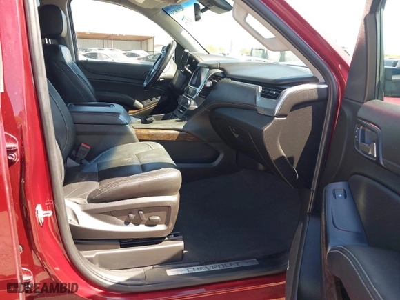 2019 Chevrolet Suburban LT with VIN 1GNSKHKC3KR298509, listed as a IAAI auction lot 42008133 with 101,253 mi miles. Bid and sale history available at carsss.com. Image 5.