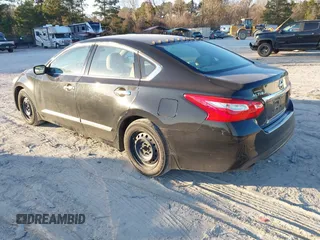 2017 Nissan Altima SV with VIN 1N4AL3AP0HC251769, listed as a IAAI auction lot 41352246 with 121,954 mi miles and . Bid and sale history available at carsss.com. Image 3.