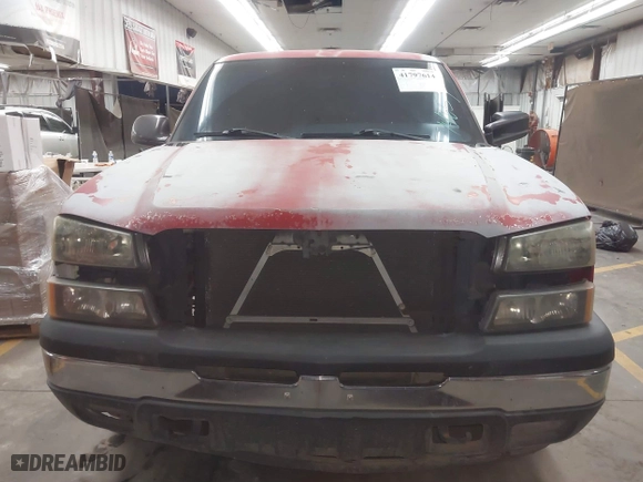 2004 Chevrolet Silverado 1500 Work Truck with VIN 1GCEC19X14Z201765, listed as a IAAI auction lot 41797614 with 300,991 mi miles. Bid and sale history available at carsss.com. Image 12.