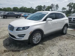 2019 Lincoln MKC Standard z VIN 5LMCJ1C9XKUL18951, wystawiony jako Copart lot #53470365 z przebiegiem 465 069 mil mil oraz Szkoda całkowita • Salvage title. Historia ofert i sprzedaży dostępna na DreamBid. Obrazek 1.