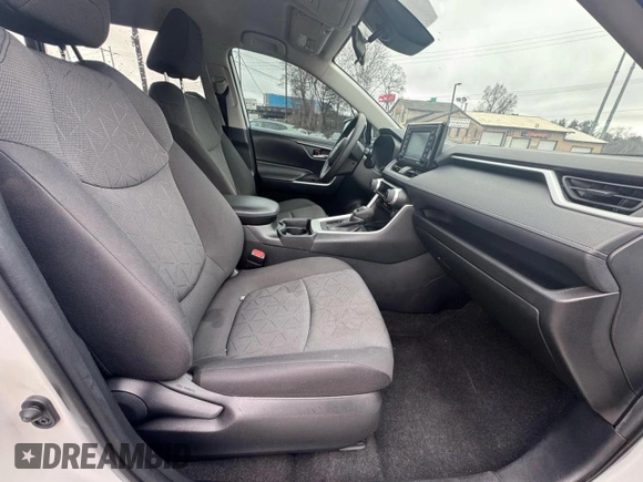 2021 Toyota RAV4 XLE with VIN 2T3W1RFV4MC139243, listed as a Copart auction lot 54453785 with 1 mi miles and Clean Title. Bid and sale history available at carsss.com. Image 5.