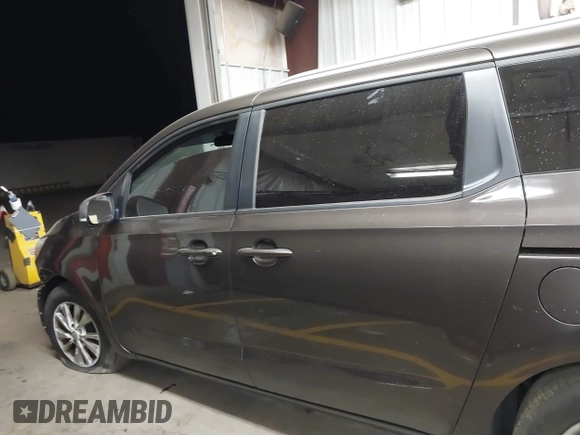 2017 Kia Sedona LX with VIN KNDMB5C17H6248168, listed as a IAAI auction lot 41881875 with 213,977 mi miles. Bid and sale history available at carsss.com. Image 15.