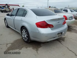 2009 Infiniti G37 Journey with VIN JNKCV61E79M310341, listed as a IAAI auction lot 41956999 with 181,095 mi miles. Bid and sale history available at carsss.com. Image 3.