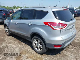 2013 Ford Escape SE z VIN 1FMCU0GX4DUA52665, wystawiony jako IAAI lot #42815684 z przebiegiem 248 336 mil mil oraz . Historia ofert i sprzedaży dostępna na DreamBid. Obrazek 3.