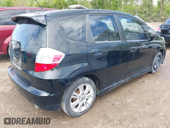 2010 Honda Fit Sport with VIN JHMGE8H62AS005583, listed as a IAAI auction lot 41540840 with 176,687 mi miles and . Bid and sale history available at DreamBid. Image 4.