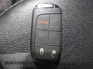 2024 Jeep Compass Latitude z VIN 3C4NJDBN5RT116961, wystawiony jako IAAI lot #42661118 z przebiegiem 24 175 mil mil oraz . Historia ofert i sprzedaży dostępna na DreamBid. Obrazek 11.