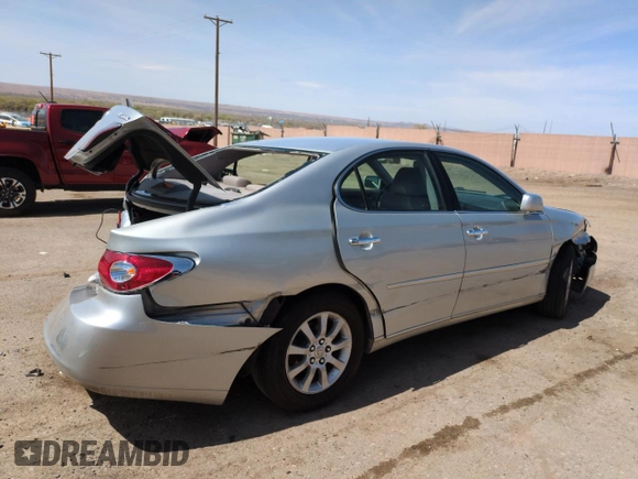 2002 Lexus ES 300 with VIN JTHBF30G725034964, listed as a Copart auction lot 51224395 with 100,097 mi miles and Salvage Title. Bid and sale history available at DreamBid. Image 3.