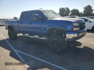 2003 Chevrolet Silverado 1500HD LT z VIN 1GCGC13U93F111447, wystawiony jako Copart lot #74067304 z przebiegiem 214 131 mil mil oraz Szkoda całkowita • Salvage title. Historia ofert i sprzedaży dostępna na DreamBid. Obrazek 4.