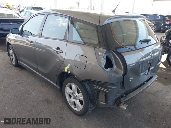 2004 Toyota Matrix Std with VIN 2T1KR32E04C292897, listed as a IAAI auction lot 41850648 with 88,374 mi miles. Bid and sale history available at carsss.com. Image 3.