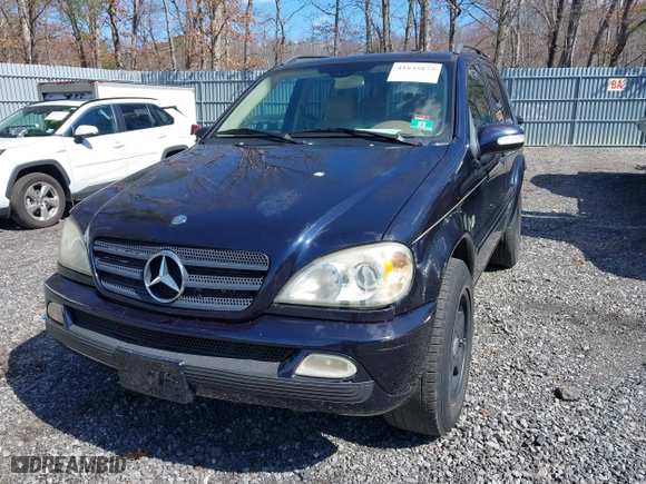2003 Mercedes-Benz M-Class 3.7L with VIN 4JGAB57E03A418713, listed as a IAAI auction lot 41835875 with 195,982 mi miles. Bid and sale history available at carsss.com. Image 6.