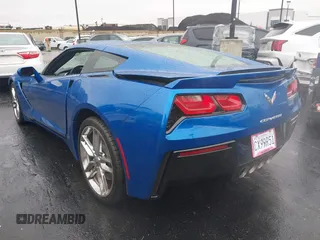 2016 Chevrolet Corvette Z51 3LT z VIN 1G1YM2D74G5116883, wystawiony jako IAAI lot #42160585 z przebiegiem 25 939 mil mil oraz . Historia ofert i sprzedaży dostępna na DreamBid. Obrazek 3.
