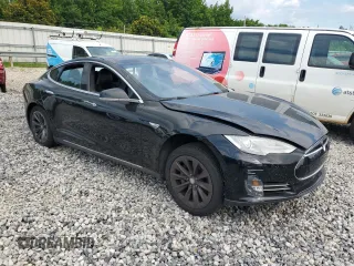 2014 Tesla Model S 60 z VIN 5YJSA1H12EFP62263, wystawiony jako Copart lot #63258675 z przebiegiem Nie podano mil oraz Czysty tytuł • Clean title. Historia ofert i sprzedaży dostępna na DreamBid. Obrazek 4.