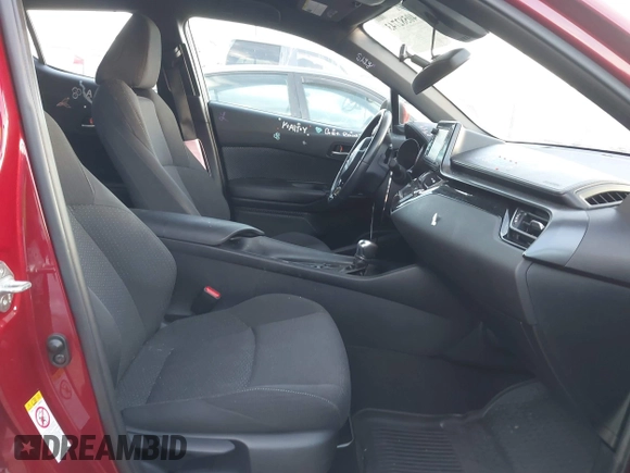 2018 Toyota C-HR XLE z VIN NMTKHMBX7JR018415, wystawiony jako IAAI lot #40582743 z przebiegiem 33 007 mil mil oraz . Historia ofert i sprzedaży dostępna na DreamBid. Obrazek 5.
