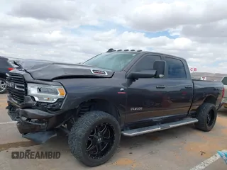 2019 Ram 2500 Lone Star with VIN 3C6UR5DL9KG604368, listed as a IAAI auction lot 42183936 with 95,071 mi miles and . Bid and sale history available at DreamBid. Image 14.