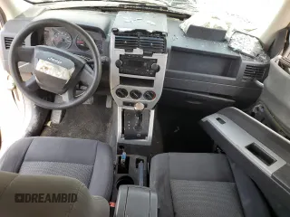 2008 Jeep Patriot Sport z VIN 1J8FT28W58D744423, wystawiony jako Copart lot #53795645 z przebiegiem 244 640 mil mil oraz Szkoda całkowita • Salvage title. Historia ofert i sprzedaży dostępna na DreamBid. Obrazek 8.