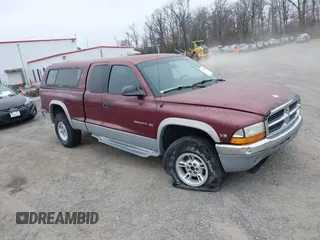 2000 Dodge Dakota Sport with VIN 1B7GG22N4YS709948, listed as a IAAI auction lot 41714352 with 1 mi miles. Bid and sale history available at carsss.com. Image 1.