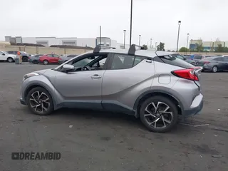 2018 Toyota C-HR XLE with VIN JTNKHMBX5J1011568, listed as a IAAI auction lot 42043867 with 30,699 mi miles. Bid and sale history available at carsss.com. Image 15.
