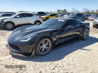 2015 Chevrolet Corvette Z06 3LZ z VIN 1G1YT2D61F5603662, wystawiony jako Copart lot #44996685 z przebiegiem 11 996 mil mil oraz Szkody całkowita. Historia ofert i sprzedaży dostępna na DreamBid. Obrazek 1.