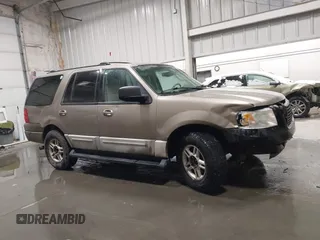 2003 Ford Expedition Special Service with VIN 1FMPU15L43LC37911, listed as a IAAI auction lot 41220050 with 221,976 mi miles. Bid and sale history available at carsss.com. Image 13.
