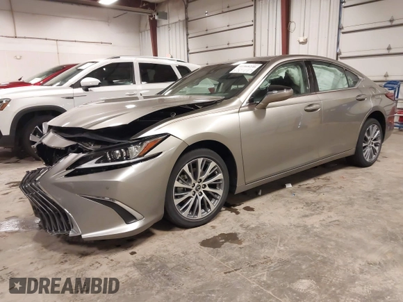 2021 Lexus ES 250 z VIN 58AD11D11MU007968, wystawiony jako IAAI lot #41968246 z przebiegiem 11 522 mil mil oraz . Historia ofert i sprzedaży dostępna na DreamBid. Obrazek 20.