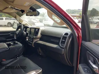 2019 Ram 1500 Laramie z VIN 1C6SRFJTXKN652650, wystawiony jako IAAI lot #42553987 z przebiegiem 78 609 mil mil oraz . Historia ofert i sprzedaży dostępna na DreamBid. Obrazek 5.