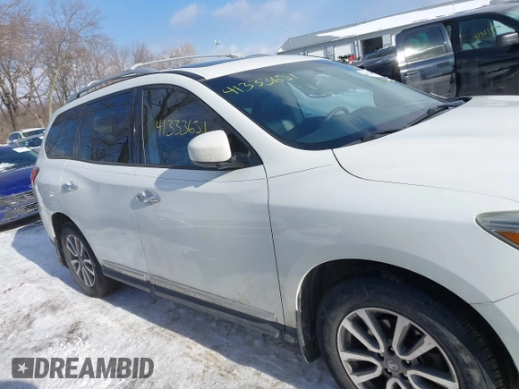 2014 Nissan Pathfinder S z VIN 5N1AR2MM1EC714966, wystawiony jako IAAI lot #41333651 z przebiegiem 118 542 mil mil oraz . Historia ofert i sprzedaży dostępna na DreamBid. Obrazek 13.