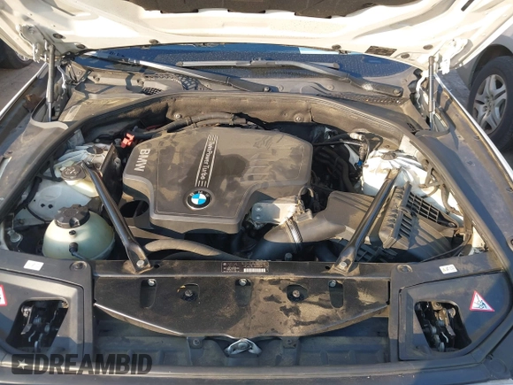 2013 BMW 5 Series 528i xDrive с VIN WBAXH5C53DDW11955, выставлен на аукционе IAAI как лот 42601785 с пробегом 147 925 миль миль и . История ставок и продаж доступна на DreamBid. Изображение 10.