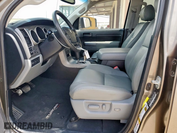 2010 Toyota Tundra with VIN 5TFDW5F12AX123529, listed as a Copart auction lot 60132615 with 264,205 mi miles and Clean title. Bid and sale history available at DreamBid. Image 7.