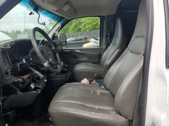 2013 Chevrolet Express Cargo z VIN 1GCSGAFX5D1164407, wystawiony jako Copart lot #56353205 z przebiegiem 166 202 mil mil oraz Szkoda całkowita • Salvage title. Historia ofert i sprzedaży dostępna na DreamBid. Obrazek 7.