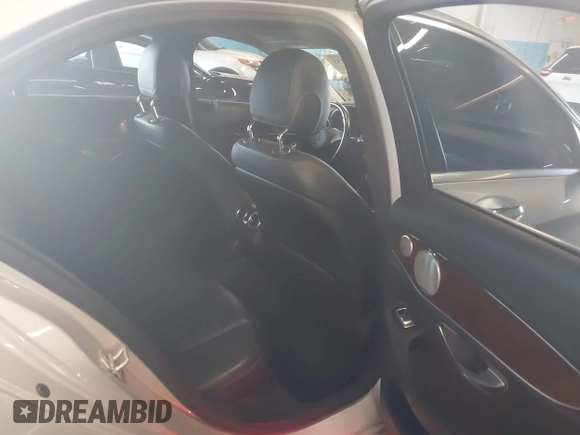 2015 Mercedes-Benz C 300 Luxury with VIN 55SWF4KB1FU087558, listed as a IAAI auction lot 41904253 with 82,901 mi miles and . Bid and sale history available at carsss.com. Image 8.