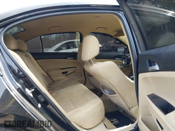 2011 Honda Accord LX z VIN 1HGCP2F33BA157039, wystawiony jako IAAI lot #42069608 z przebiegiem 135 211 mil mil oraz . Historia ofert i sprzedaży dostępna na DreamBid. Obrazek 8.