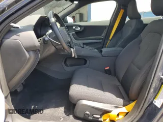 2023 Polestar 2 Performance z VIN YSMET3KA1PL126689, wystawiony jako Copart lot #62905394 z przebiegiem 32 378 mil mil oraz Nie do naprawy • Non repairable. Historia ofert i sprzedaży dostępna na DreamBid. Obrazek 7.