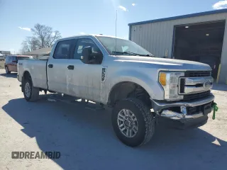 2017 Ford F-350 Platinum with VIN 1FT8W3B68HEB95946, listed as a Copart auction lot 46710265 with 180,914 mi miles and Salvage title. Bid and sale history available at DreamBid. Image 4.