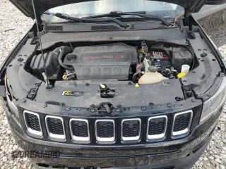 2018 Jeep Compass Latitude z VIN 3C4NJDBB9JT232917, wystawiony jako Copart lot #79050354 z przebiegiem 79 885 mil mil oraz Czysty tytuł • Clean title. Historia ofert i sprzedaży dostępna na DreamBid. Obrazek 12.