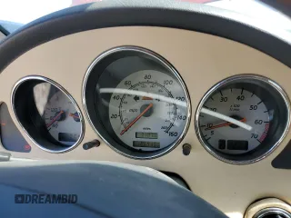2002 Mercedes-Benz SLK 320 z VIN WDBKK65F62F265927, wystawiony jako Copart lot #49832295 z przebiegiem 64 490 mil mil oraz Czysty tytuł • Clean title. Historia ofert i sprzedaży dostępna na DreamBid. Obrazek 9.