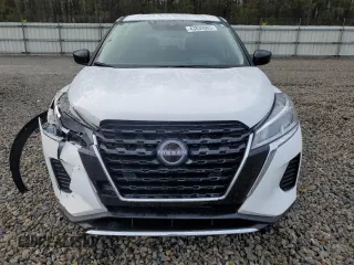 2024 Nissan Kicks S with VIN 3N1CP5BV1RL584510, listed as a Copart auction lot 43839965 with 6,468 mi miles and Salvage Title. Bid and sale history available at carsss.com. Image 5.